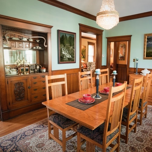 Find the wood stain color that fits your home