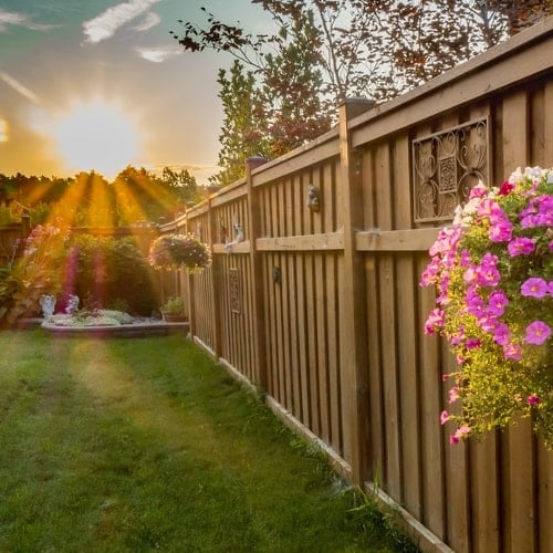 How Much Stain Do I Need For My Fence?