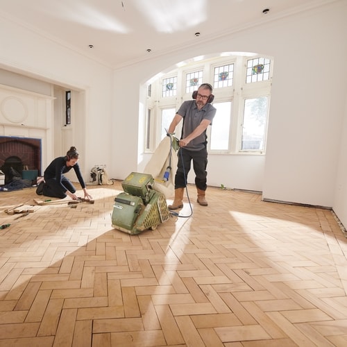 How to Varnish Wood Olympic Stains